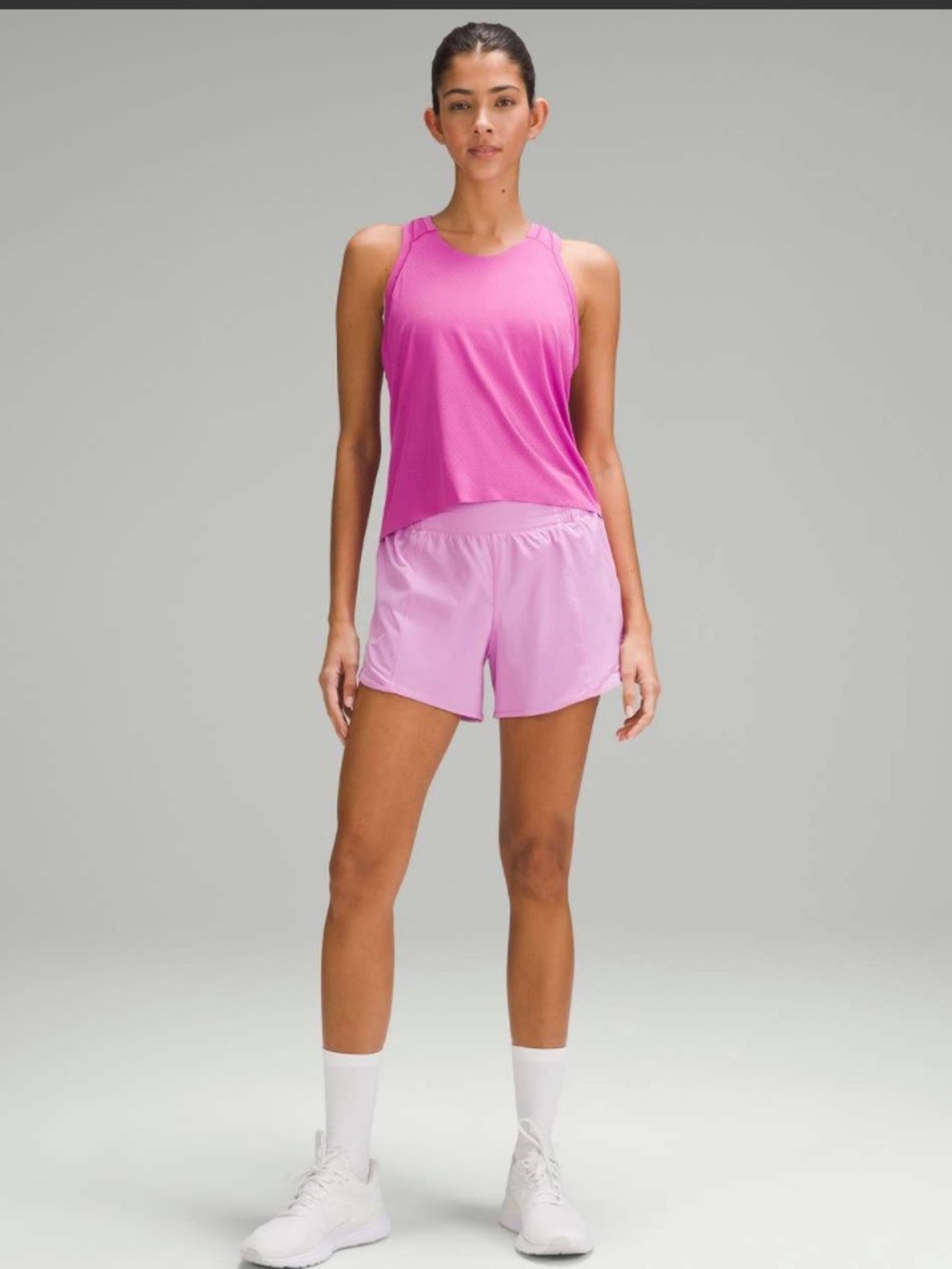 Lululemon Hotty Hot High-Rise Lined Short 4"
Sz8